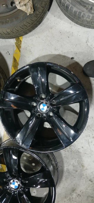 Juego 4 Llantas BMW  R18 Negra Brillante