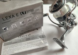 DAIWA LEXA 3000 SPINNING. CARRERE DE PESCA .