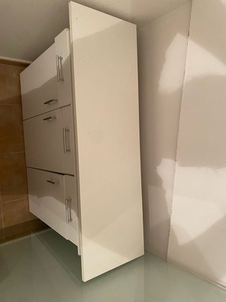 Mueble blanco con cajones.  Recogida en Albacete