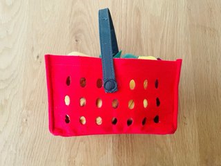 Cesta Ikea LÅTSAS (12,99€)
