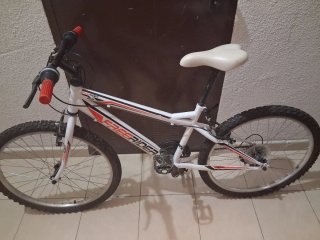 Bicicleta Freeride Blanca