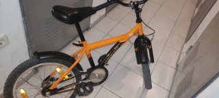 Bicicleta infantil naranja Fahrbereit