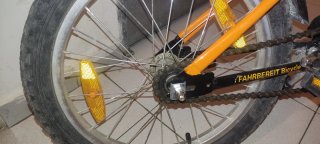 Bicicleta infantil naranja Fahrbereit
