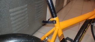 Bicicleta infantil naranja Fahrbereit
