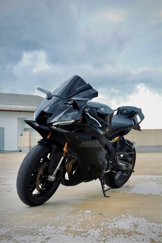 Yamaha R9 Full