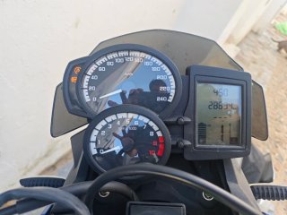 BMW F800R Azul y Blanca