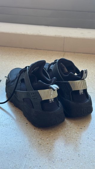 Nike Air Huarache Talla 43 Negras