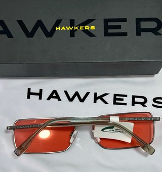 Gafas de sol Hawkers tintadas rojas unisex