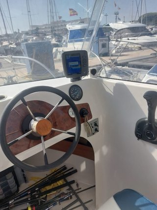 Barco Quicksilver 500 Pilothouse