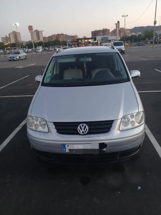Coche touran modil 2006 105cv klm 270