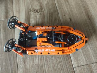 LEGO Technic 42120 Hovercraft di salvataggio