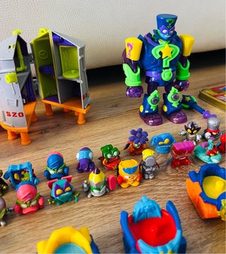 Lote Juguetes Superthings