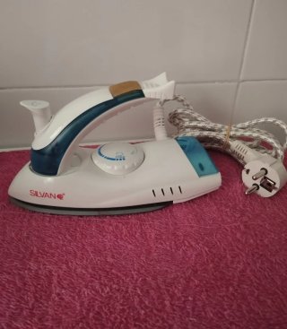 PLANCHA VIAJE VAPOR SILVAN 700W