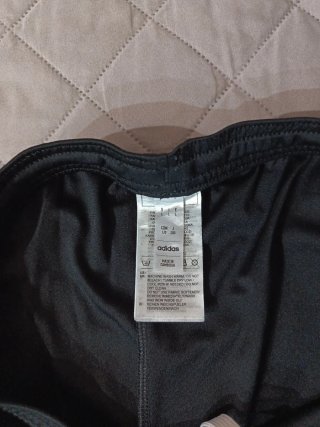 Pantalón corto Adidas negro