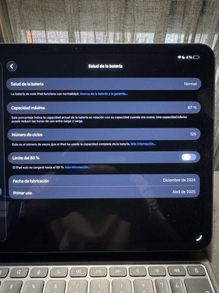 iPad Pro M4 + Magic Keyboard