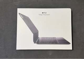 iPad Pro M4 + Magic Keyboard