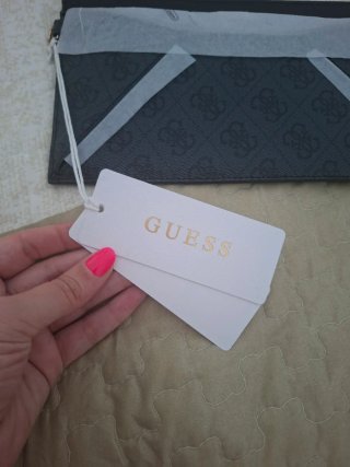 Bolso Guess Negro y Gris