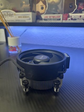 AMD Ryzen 3 3200G + disipador AMD