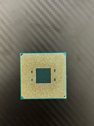 AMD Ryzen 3 3200G + disipador AMD