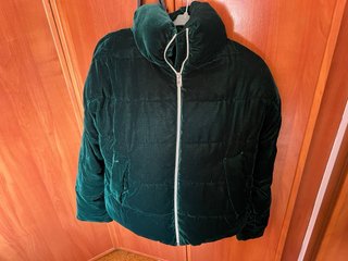 Chaqueta acolchada terciopelo verde Zara