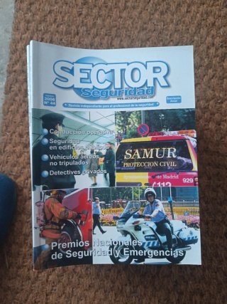 Lote 32 revistas sector seguridad años 2002-2005