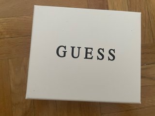 Monedero Guess negro acolchado