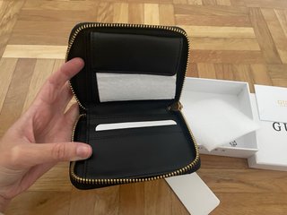 Monedero Guess negro acolchado