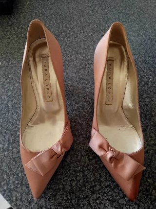Pura Lopez Beige Talla 38 Cuero Legítimo