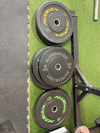 Discos Olímpicos MANIAK y ALLFREEWEIGHT y 2 barras
