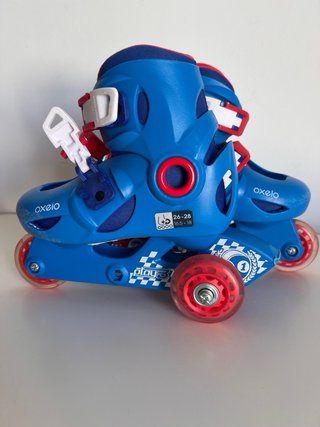 Patines en línea ajustables para niños.