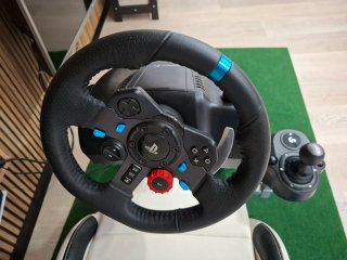 Playseat Evolution + Logitech G29