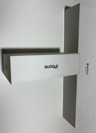 Cajas vacías iPhone y Apple Watch S3