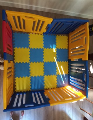 Parque infantil bebé con suelo goma EVA