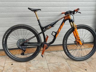 Bicicleta KTM Full Suspension Naranja