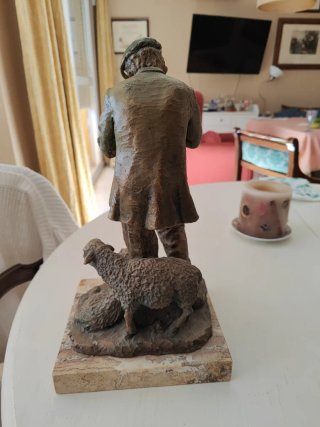 Escultura de bronce de Josep Bofill