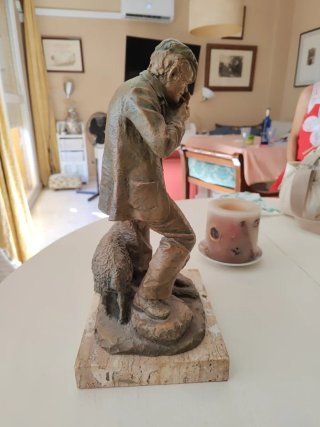 Escultura de bronce de Josep Bofill