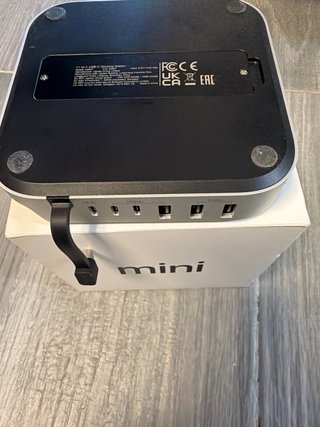 Mac mini M4 y dock Ugreen