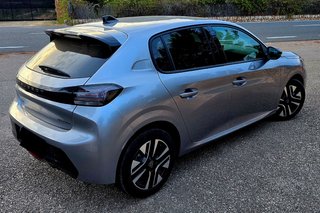 Peugeot 208 ALLURE HYBRID 2026