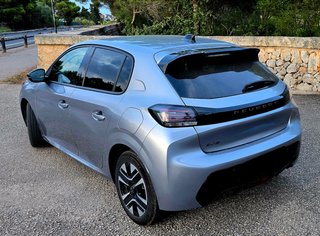 Peugeot 208 ALLURE HYBRID 2026