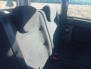 Peugeot Partner 2007. Con cama doble