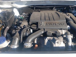 Peugeot Partner 2007. Con cama doble