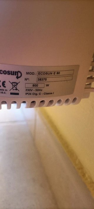 Lote 4 Radiadores Eléctricos Bajo Consumo y toalle