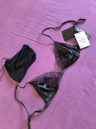 Bralette/sujetador lencería Zara negro encaje