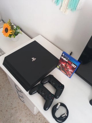 Consola Sony PS4 Pro 1TB Jet Black