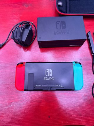 Nintendo Switch Azul/Rojo + Accesorios