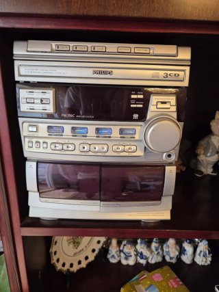 Minicadena Philips 3 CD Changer y 2 Caset