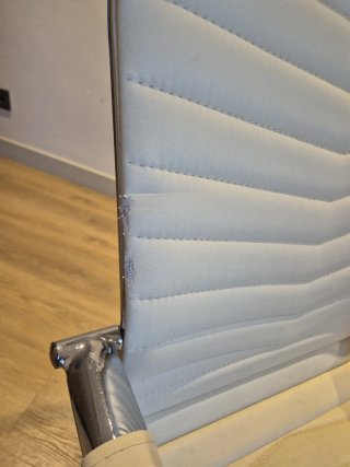 Silla de oficina regulable con ruedas