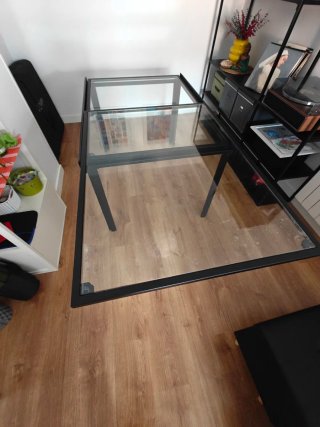 Mesa de comedor extensible de cristal y metal