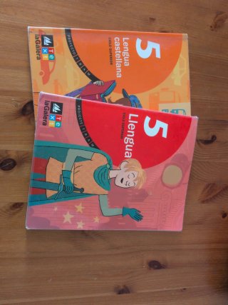Libros de texto catalán+ castellano 5o primaria
