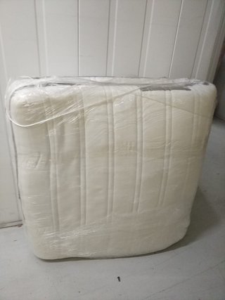 Colchón IKEA 90x200 cm (poco uso por mudanza)
